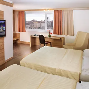 **** Otel Leonardo Schonbrunn Avusturya