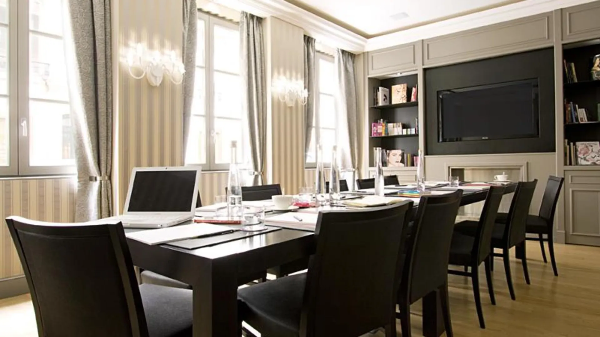 ****  Le Mathurin Hotel & Spa Paris France